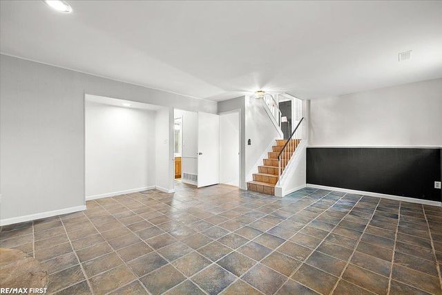 1831 North Lake Drive, Troy, MI 48083