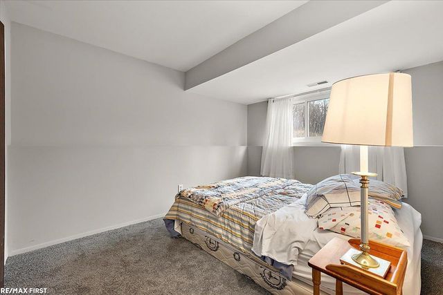 1831 North Lake Drive, Troy, MI 48083