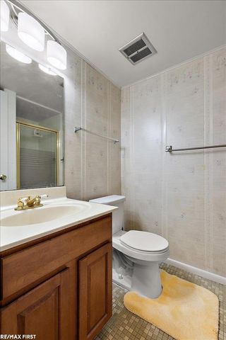 1831 North Lake Drive, Troy, MI 48083