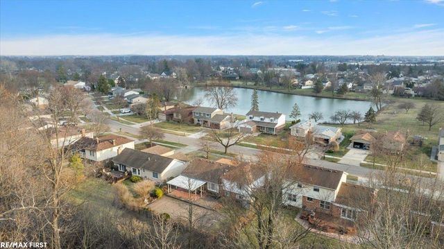1831 North Lake Drive, Troy, MI 48083