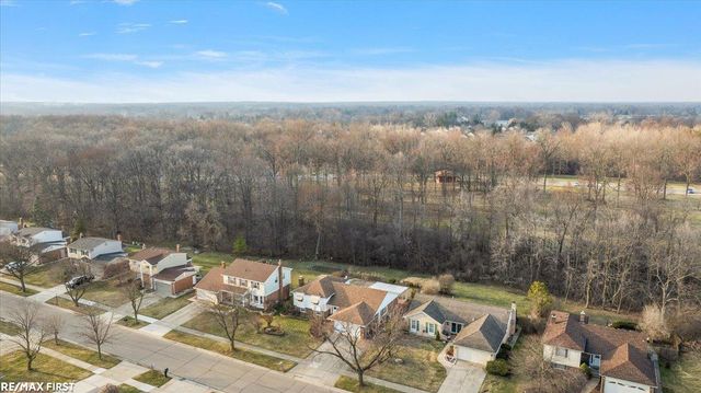 1831 North Lake Drive, Troy, MI 48083