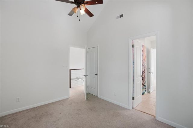 7740 Waters Edge LN, Gloucester Point, VA 23062