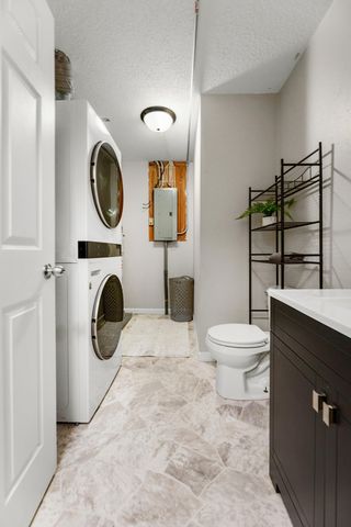 145 Prairiewood Drive S B, Fargo, ND 58103