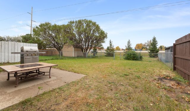 145 Prairiewood Drive S B, Fargo, ND 58103