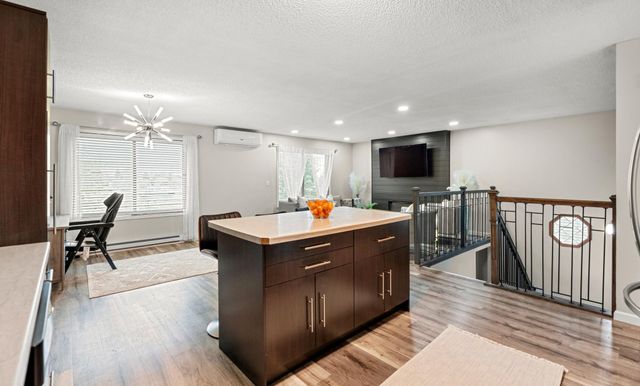 145 Prairiewood Drive S B, Fargo, ND 58103