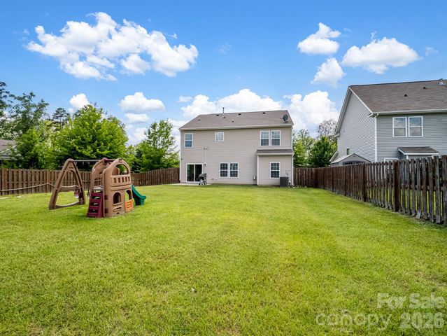 3702 Wiegon Lane, Charlotte, NC 28216