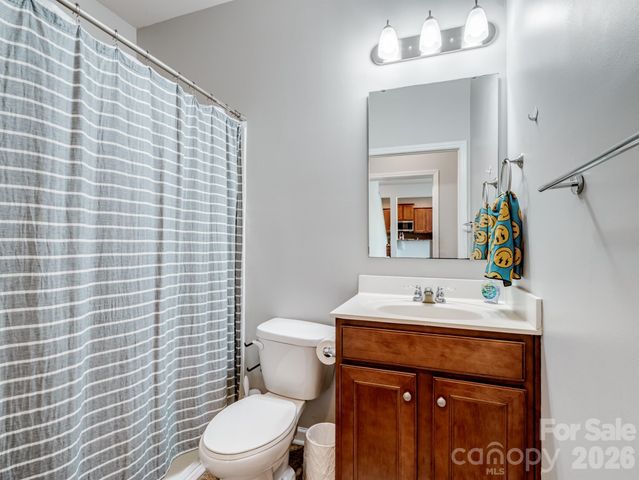 3702 Wiegon Lane, Charlotte, NC 28216