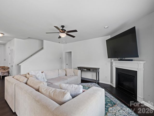 3702 Wiegon Lane, Charlotte, NC 28216