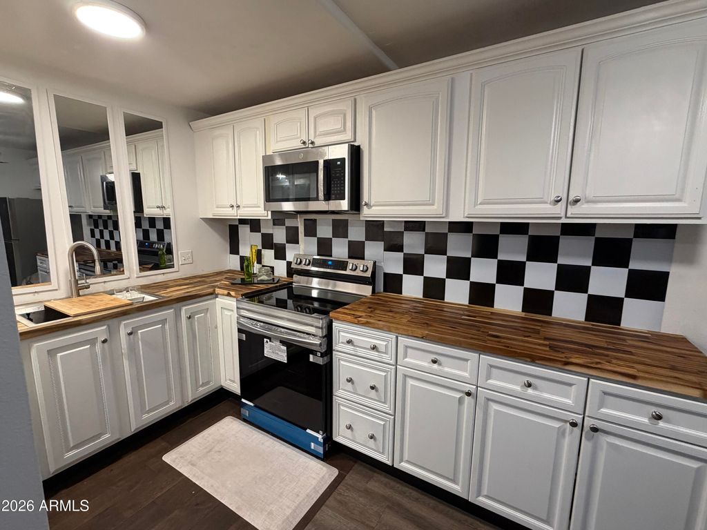 700 W UNIVERSITY Drive 122, Tempe, AZ 85281