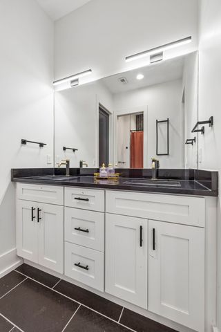 2702B Bronte Ave, Nashville, TN 37216