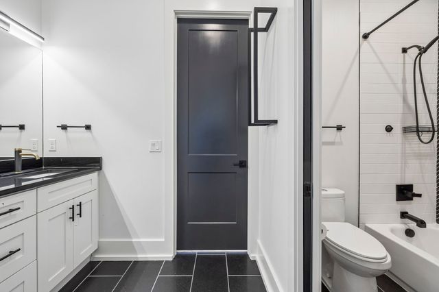 2702B Bronte Ave, Nashville, TN 37216
