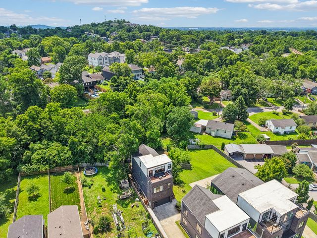 2702B Bronte Ave, Nashville, TN 37216