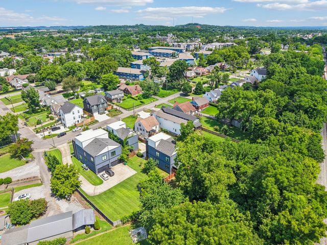 2702B Bronte Ave, Nashville, TN 37216