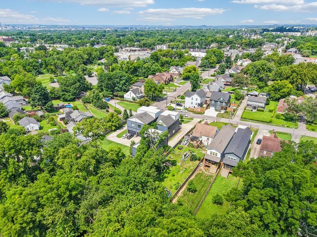 2702B Bronte Ave, Nashville, TN 37216