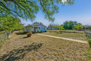 802 N Avenue N, Johnson City, TX 78636