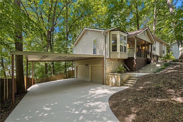 5090 River Valley Drive SE, Smyrna, GA 30082