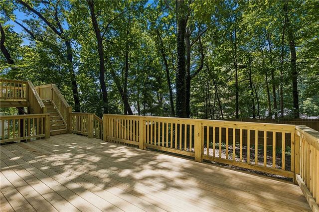 5090 River Valley Drive SE, Smyrna, GA 30082