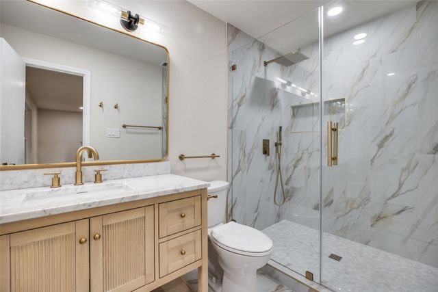 2400 Timbercreek Drive, Plano, TX 75075