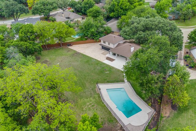 2400 Timbercreek Drive, Plano, TX 75075