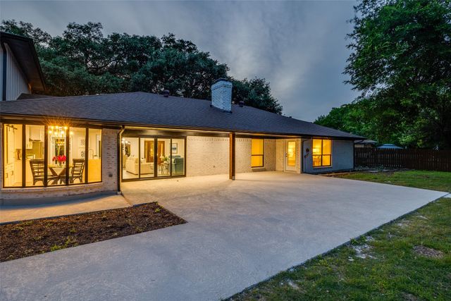 2400 Timbercreek Drive, Plano, TX 75075