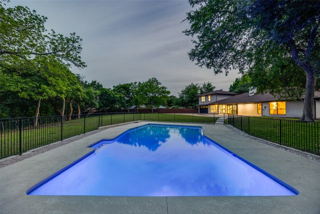 2400 Timbercreek Drive, Plano, TX 75075