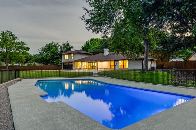 2400 Timbercreek Drive, Plano, TX 75075