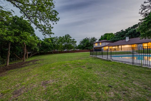 2400 Timbercreek Drive, Plano, TX 75075