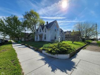 216 S Marion Street, Martinsville, IN 46151