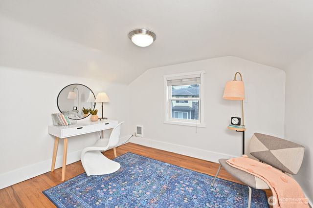 13804 Redmond Way, Redmond, WA 98052