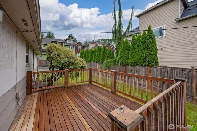 13804 Redmond Way, Redmond, WA 98052