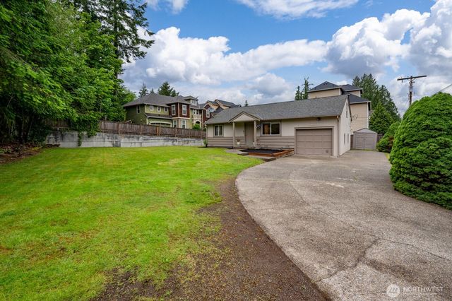 13804 Redmond Way, Redmond, WA 98052