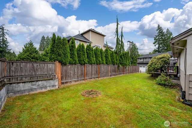 13804 Redmond Way, Redmond, WA 98052