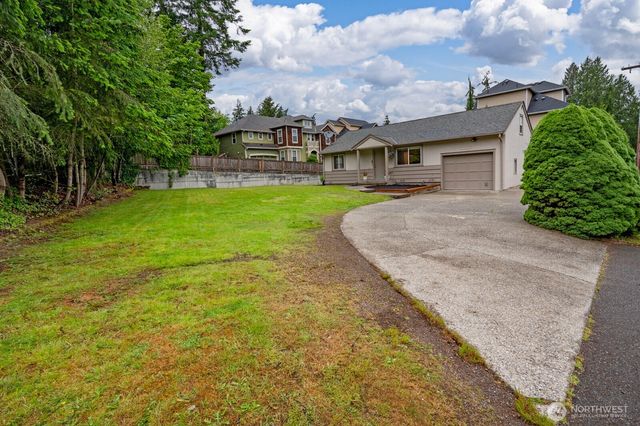 13804 Redmond Way, Redmond, WA 98052
