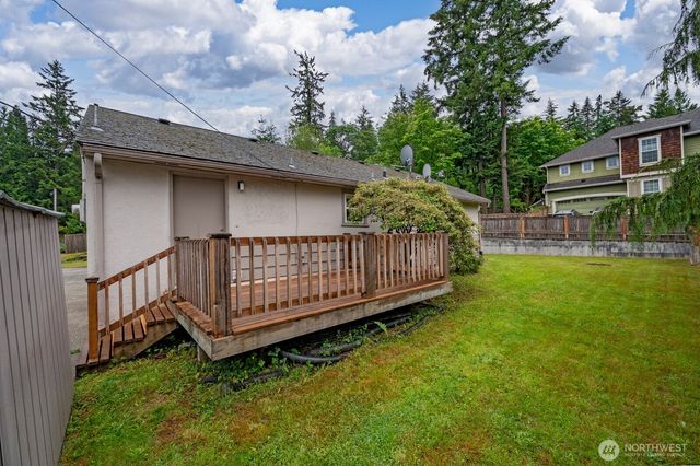 13804 Redmond Way, Redmond, WA 98052