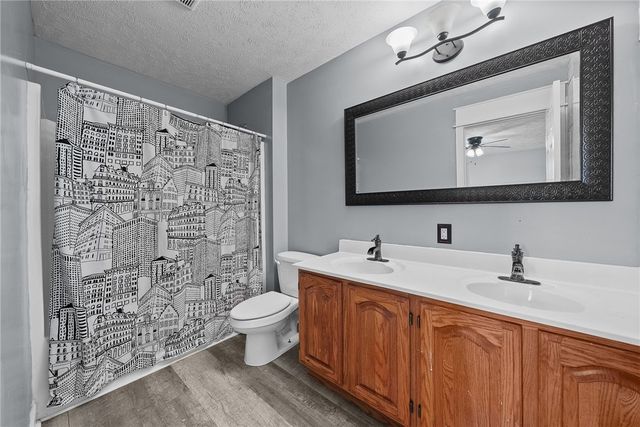 108 Stallion Rd, Findlay Twp, PA 15026