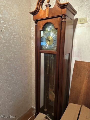 1824 Robindale Street, Wickliffe, OH 44092