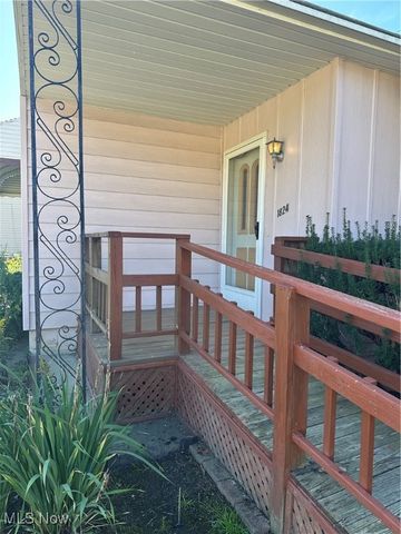 1824 Robindale Street, Wickliffe, OH 44092