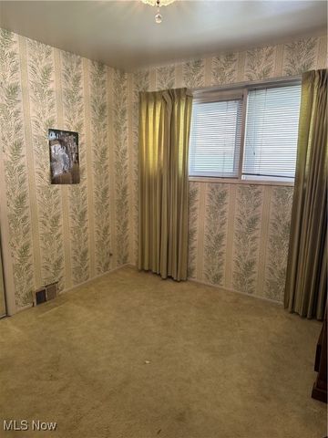 1824 Robindale Street, Wickliffe, OH 44092