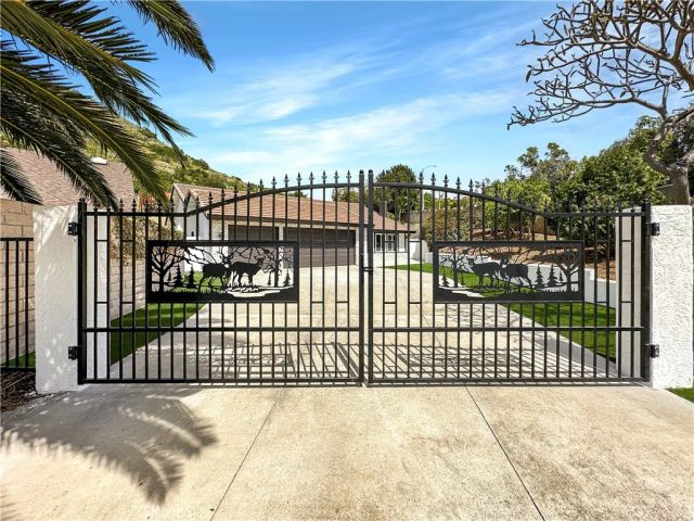 5519 E Avenida Palmar, Orange, CA 92869