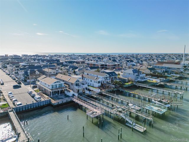 991 W Park Avenue, Long Beach, NY 11561