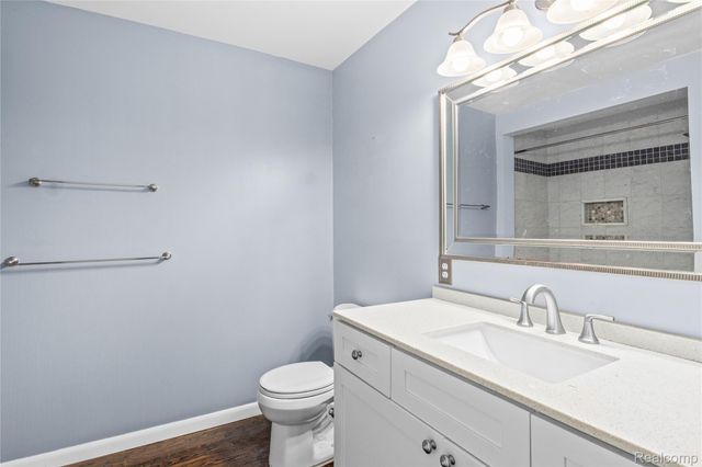 1145 Bayfield Street, Orion Charter Township, MI 48362