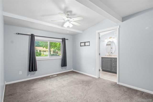 1145 Bayfield Street, Orion Charter Township, MI 48362