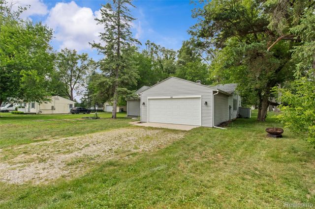 1145 Bayfield Street, Orion Charter Township, MI 48362