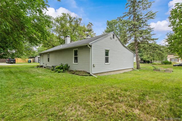 1145 Bayfield Street, Orion Charter Township, MI 48362