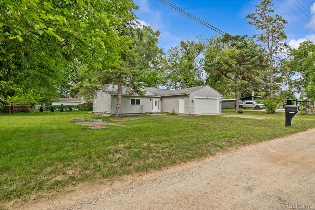 1145 Bayfield Street, Orion Charter Township, MI 48362