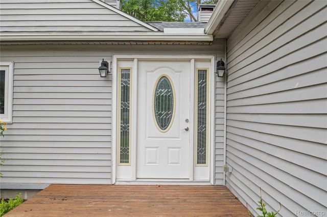 1145 Bayfield Street, Orion Charter Township, MI 48362