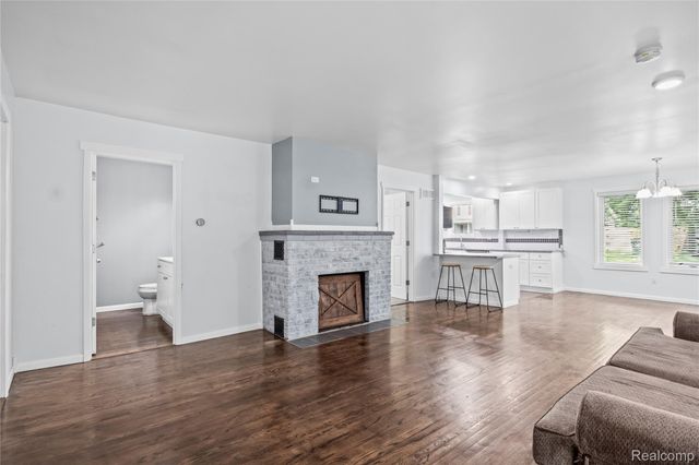 1145 Bayfield Street, Orion Charter Township, MI 48362