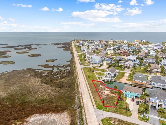 16714 Curlew Road, Jamaica Beach, TX 77554