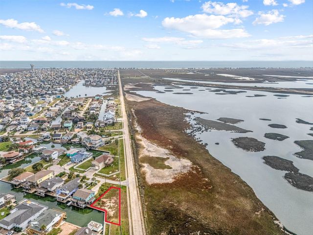 16714 Curlew Road, Jamaica Beach, TX 77554