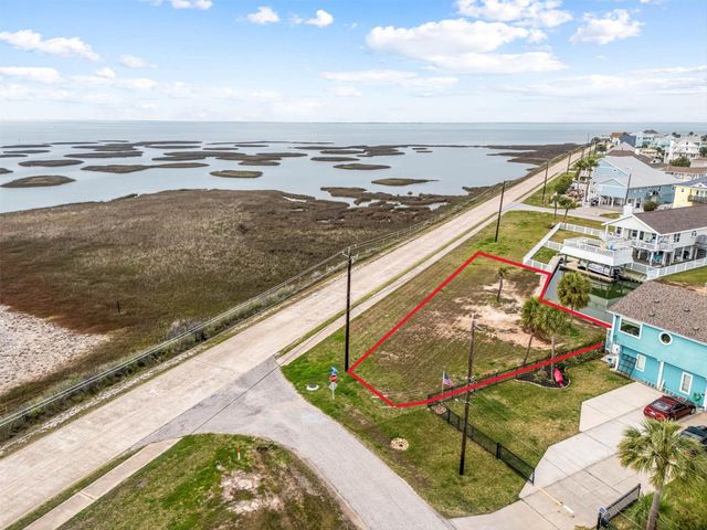 16714 Curlew Road, Jamaica Beach, TX 77554